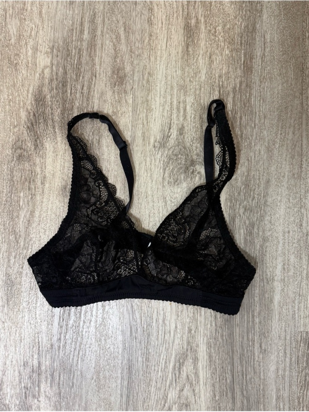 Brandy Melville🖤 Black Lace Bralette